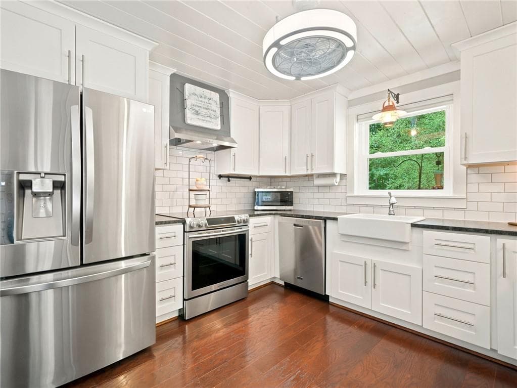 4 bedroom, 2 bathroom, 1,682 sq ft single family residence for sale at 129 Cline Valley Place, Canton, GA 30114 — photo 9