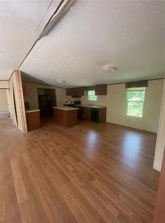 3 bedroom, 2 bathroom, 1,200 sq ft single family residence for sale at 35 Brent Circle, Cartersville, GA 30120 — photo 3