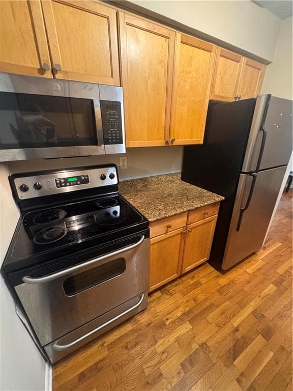 2 bedroom, 2 bathroom, 1,073 sq ft condominium for sale at 1150 Collier Road H07, Atlanta, GA 30318 — photo 7