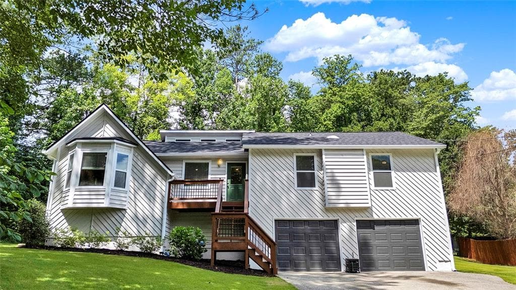 3 bedroom, 3 bathroom, 2,090 sq ft single family residence sold at 3305 Paxton Drive, Marietta, GA 30066