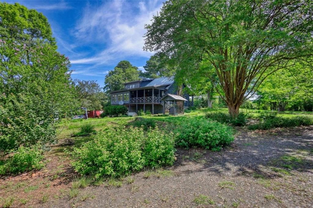 3 bedroom, 3 bathroom, 2,700 sq ft single family residence for sale at 2665 Macedonia Rd, Franklin, GA 30217 — photo 6