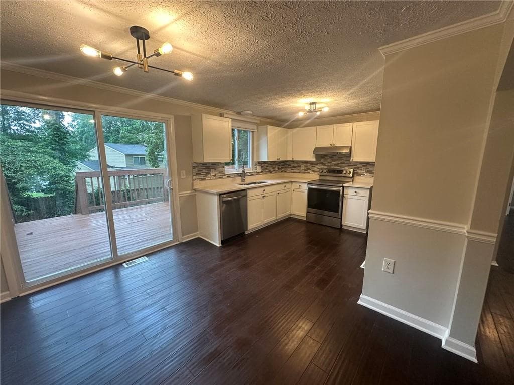 5 bedroom, 3 bathroom, 2,148 sq ft single family residence for rent at 2205 Mill Wood Court, Duluth, GA 30096 for $2,500 a month — photo 10