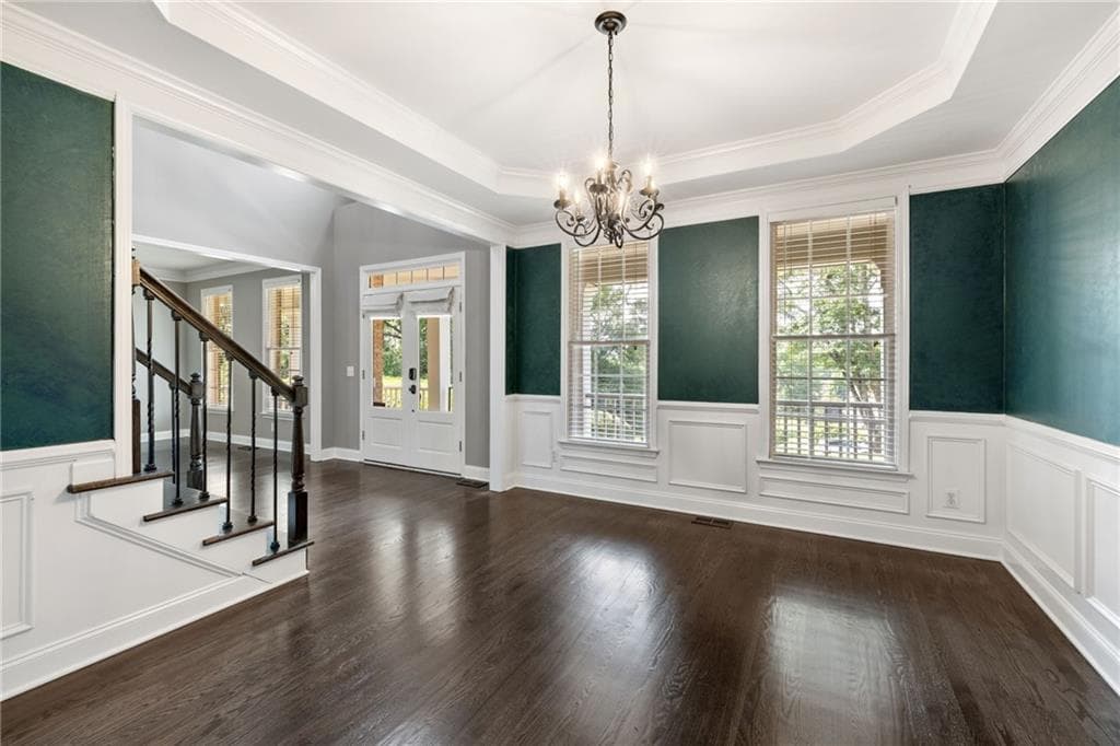 7 bedroom, 5 bathroom, 4,765 sq ft single family residence under contract at 1010 River Mist Drive, Suwanee, GA 30024 — photo 8