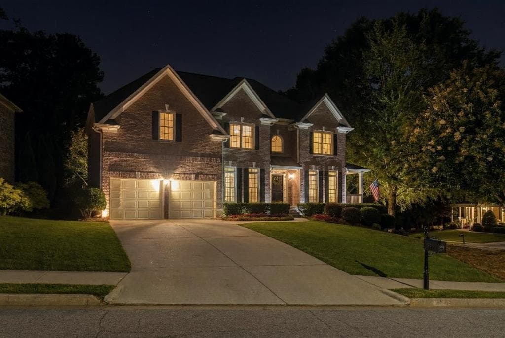 4 bedroom, 5 bathroom, 4,417 sq ft single family residence for sale at 867 Blue Heather Court, Lawrenceville, GA 30045 — photo 2