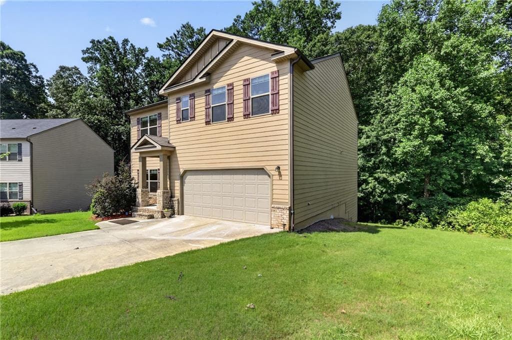 5 bedroom, 3 bathroom, 2,448 sq ft single family residence under contract at 2685 Chelsea Court, Atlanta, GA 30331 — photo 4