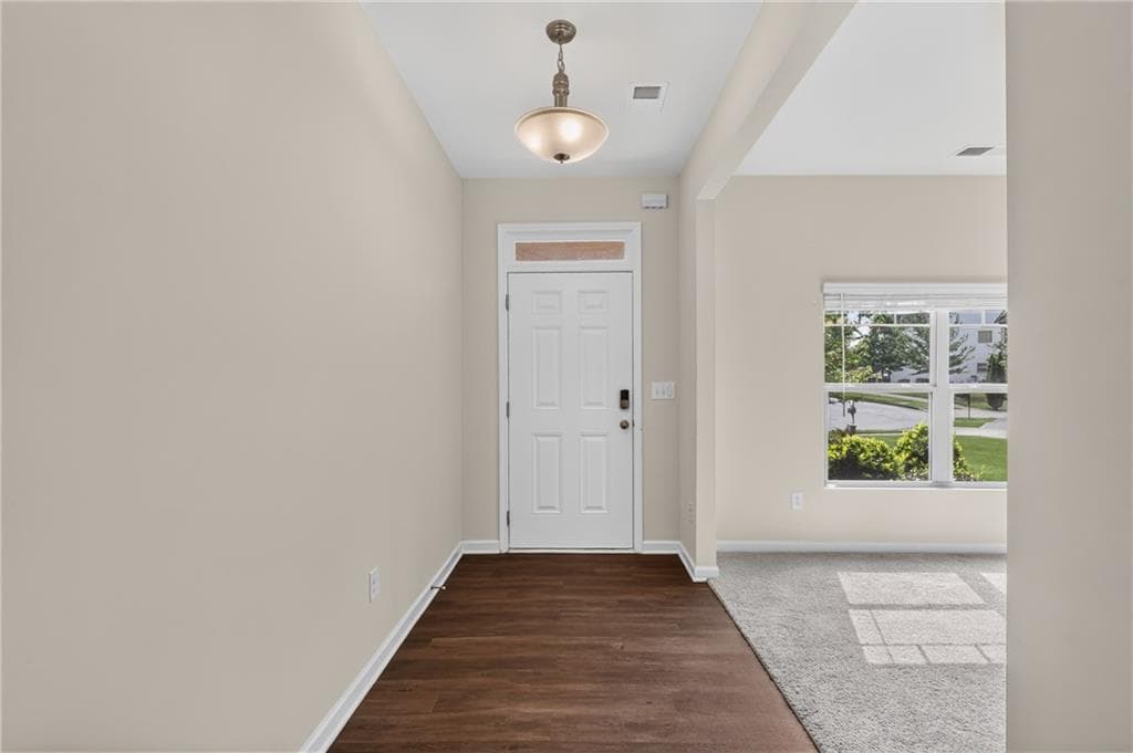 5 bedroom, 3 bathroom, 2,448 sq ft single family residence under contract at 2685 Chelsea Court, Atlanta, GA 30331 — photo 9