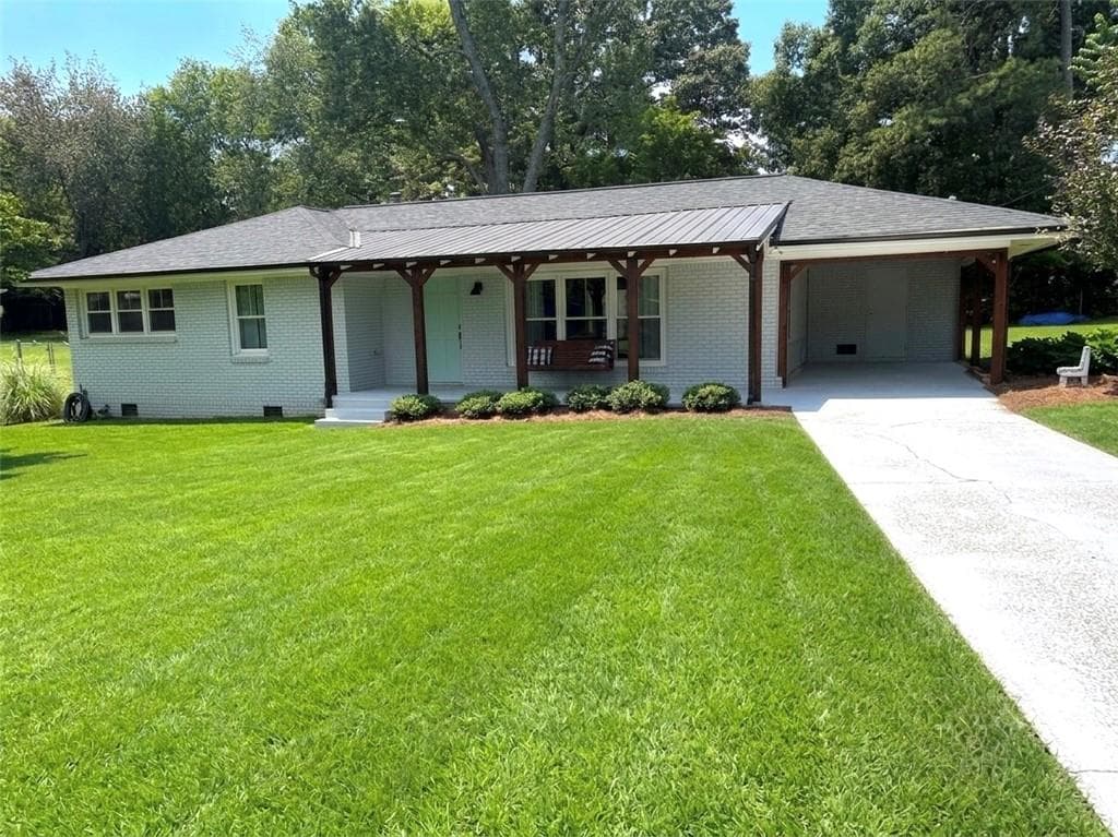 3 bedroom, 2 bathroom, 1,267 sq ft single family residence for sale at 3 Davis Street, Cartersville, GA 30120 — photo 4