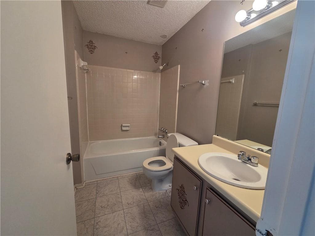 3 bedroom, 2 bathroom, 1,397 sq ft townhouse for rent at 1204 Old Hammond Chase, Atlanta, GA 30350 for $1,800 a month — photo 5