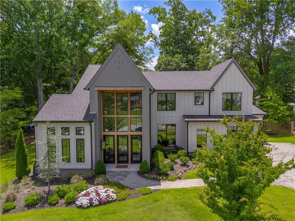 135 Mayfield Circle