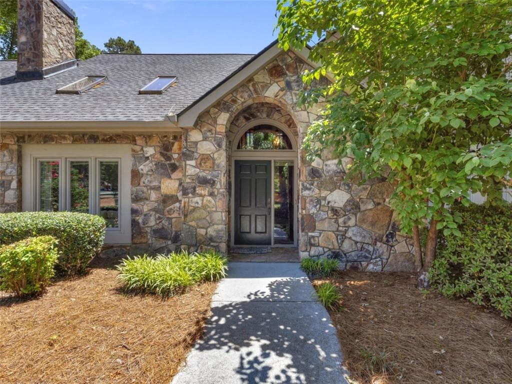 3 bedroom, 3 bathroom, 2,477 sq ft single family residence for sale at 2332 Benji Boulevard, Conyers, GA 30013 — photo 3