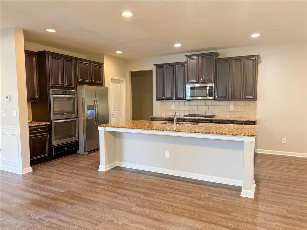 5 bedroom, 3 bathroom, 3,470 sq ft single family residence under contract at 137 Madison Grace Avenue, Mcdonough, GA 30252 — photo 10