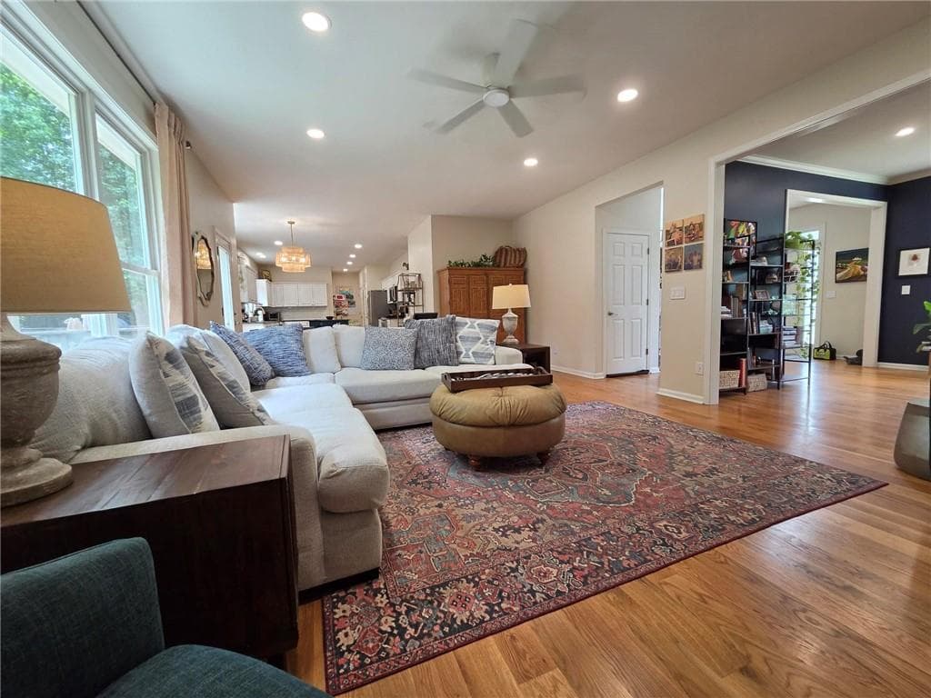 5 bedroom, 5 bathroom, 4,802 sq ft single family residence under contract at 3948 Marquette Way, Kennesaw, GA 30144 — photo 3