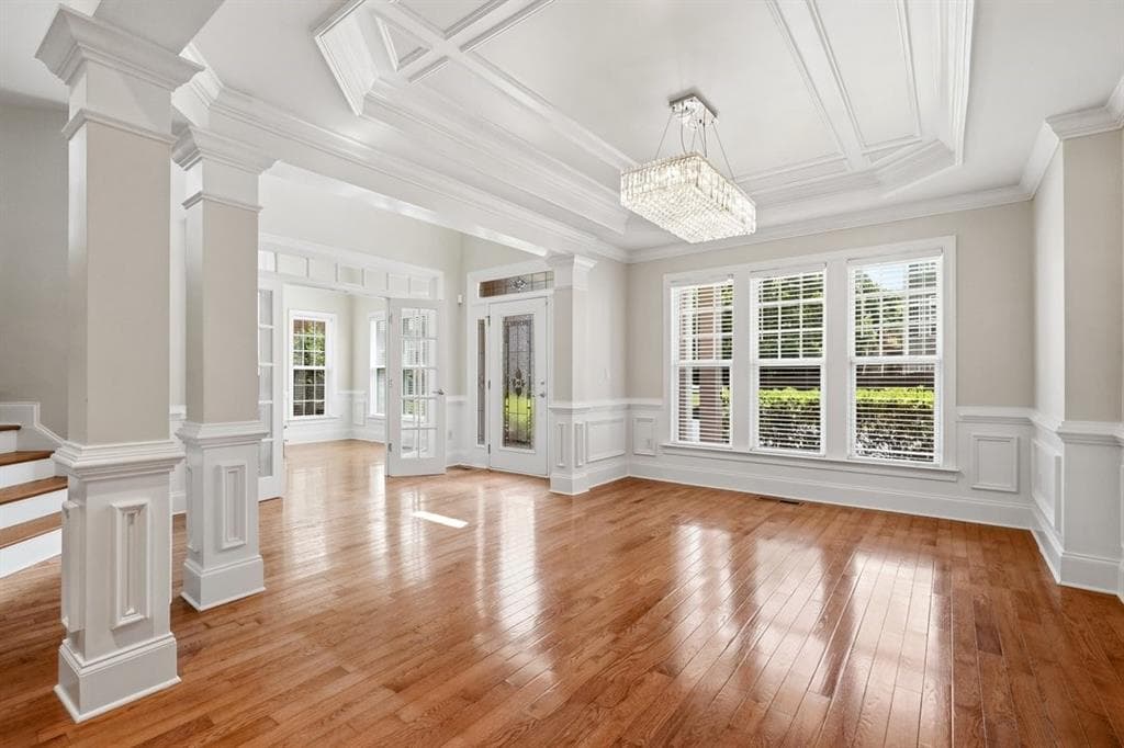 6 bedroom, 6 bathroom, 5,800 sq ft single family residence for sale at 4272 Bluehouse Lane, Alpharetta, GA 30022 — photo 4