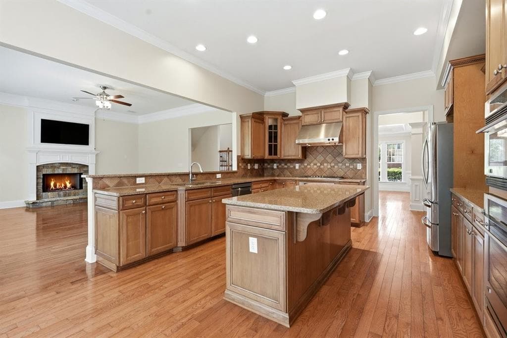 6 bedroom, 6 bathroom, 5,800 sq ft single family residence for sale at 4272 Bluehouse Lane, Alpharetta, GA 30022 — photo 8