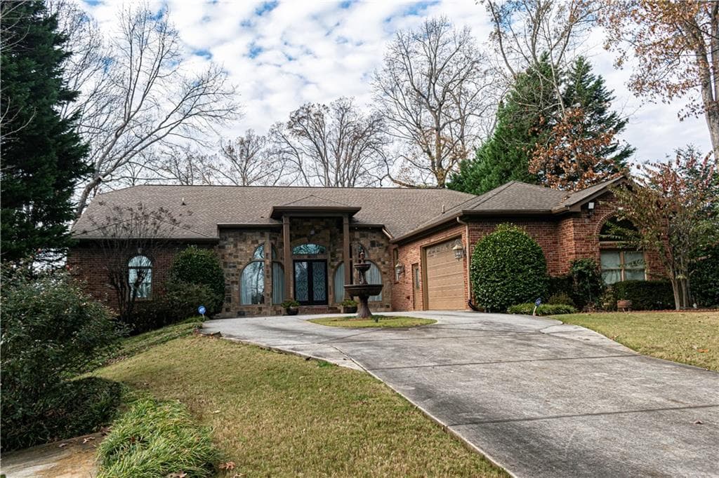 2 bedroom, 2 bathroom, 4,123 sq ft apartment for rent at 2050 Oak Grove Road, Atlanta, GA 30345 for $2,150 a month — photo 1 of 11