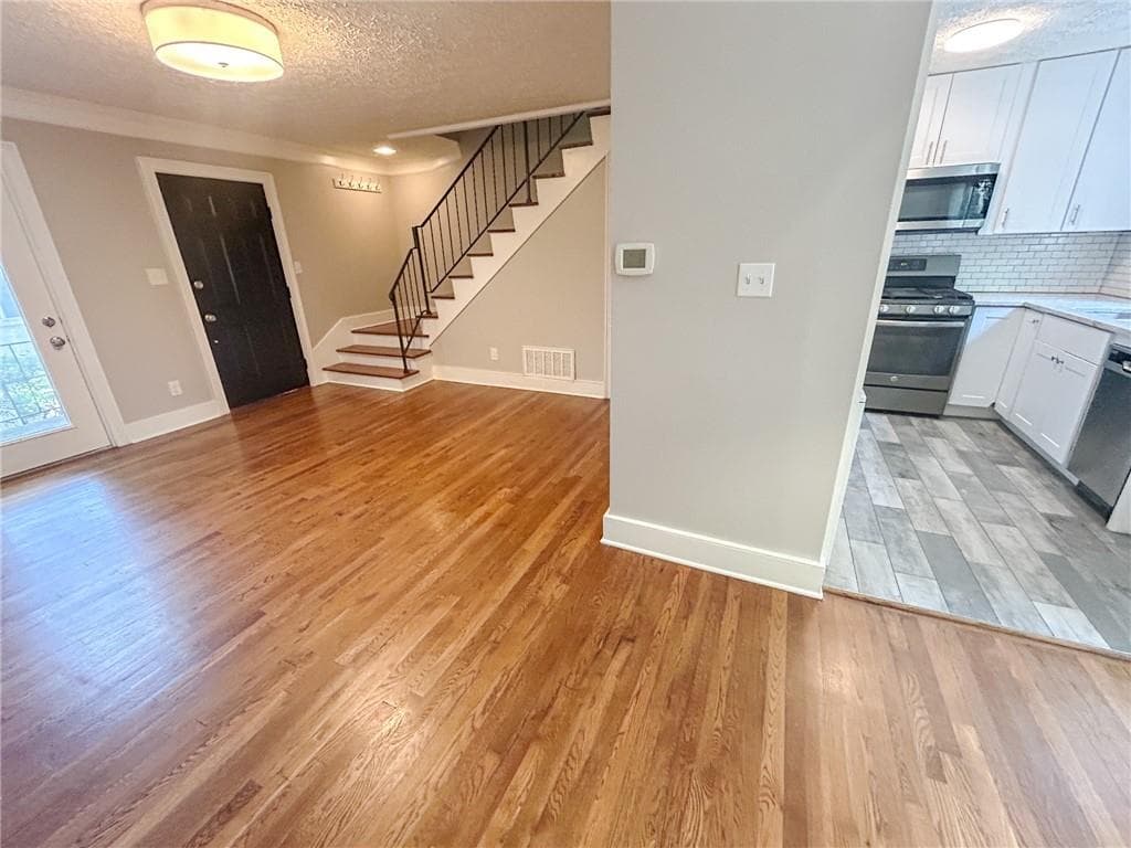 2 bedroom, 1 bathroom, 864 sq ft townhouse for sale at 411 10th Street 7, Atlanta, GA 30309 — photo 8
