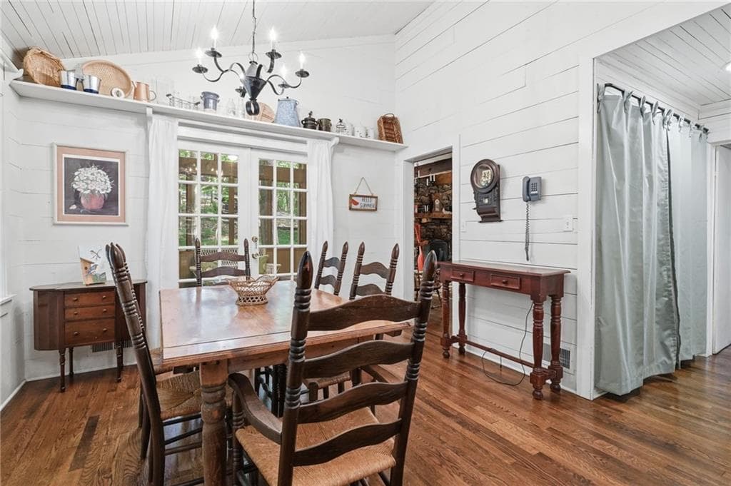 3 bedroom, 2 bathroom, 1,701 sq ft single family residence for sale at 49 Little Beaver Run, Big Canoe, GA 30143 — photo 9