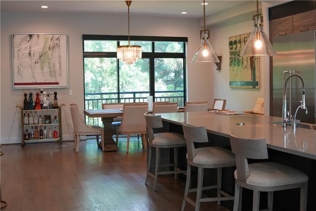 3 bedroom, 5 bathroom, 2,937 sq ft townhouse for rent at 908 Lenox Boulevard, Atlanta, GA 30324 for $11,000 a month — photo 2