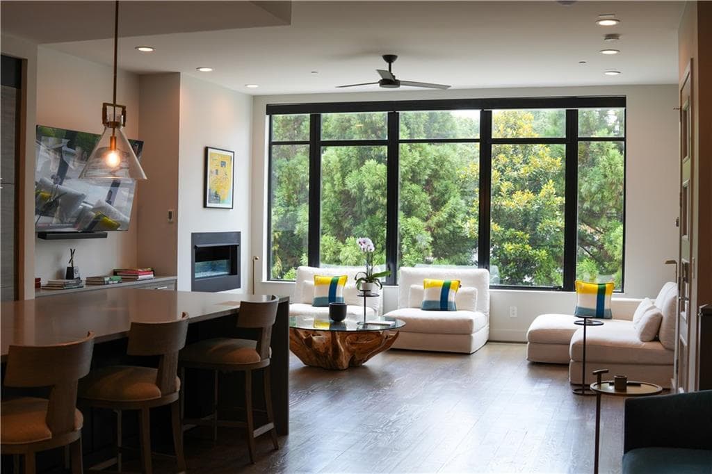3 bedroom, 5 bathroom, 2,937 sq ft townhouse for rent at 908 Lenox Boulevard, Atlanta, GA 30324 for $11,000 a month — photo 3