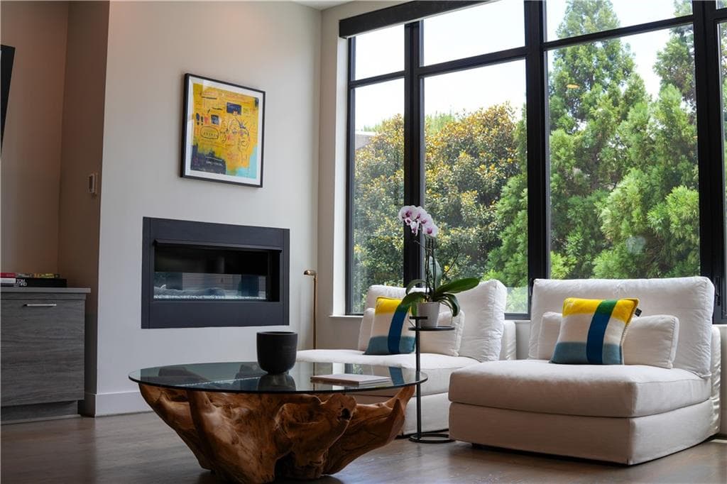 3 bedroom, 5 bathroom, 2,937 sq ft townhouse for rent at 908 Lenox Boulevard, Atlanta, GA 30324 for $11,000 a month — photo 8