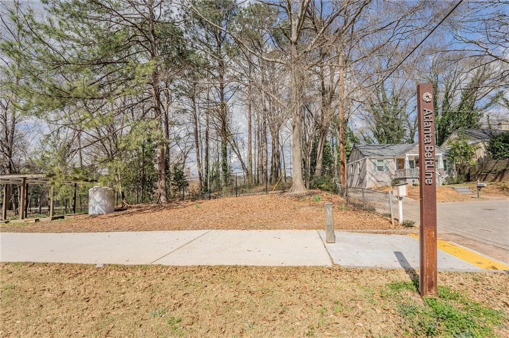 4 bedroom, 6 bathroom, 1,546 sq ft single family residence for rent at 1181 Fenwood Street, Atlanta, GA 30314 for $2,600 a month — photo 2