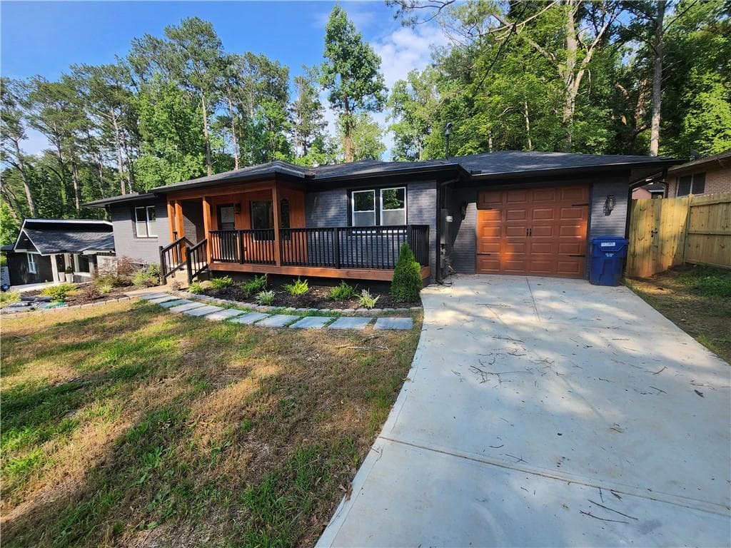 3 bedroom, 3 bathroom, 2,100 sq ft single family residence for sale at 852 Laurelmont Drive, Atlanta, GA 30311 — photo 4