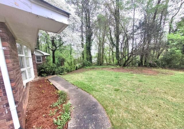 3 bedroom, 2 bathroom, 1,777 sq ft single family residence for sale at 1256 E Piedmont Road, Marietta, GA 30062 — photo 4