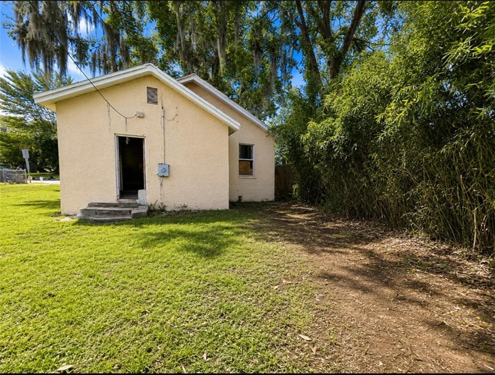 2 bedroom, 1 bathroom, 934 sq ft single family residence for sale at 1307 E 42nd Street, Savannah, GA 31404 — photo 4