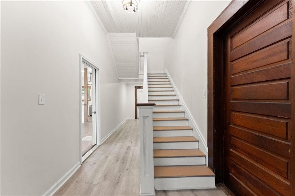 triplex for sale at 2158 Broad Street, Commerce, GA 30529 — photo 4