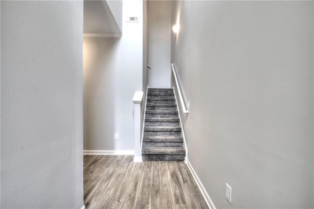 3 bedroom, 3 bathroom, 1,601 sq ft single family residence for sale at 257 Summit Height Drive, Cartersville, GA 30121 — photo 2