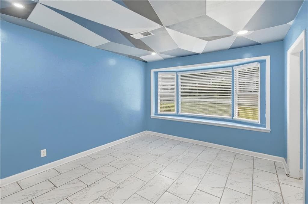 3 bedroom, 1 bathroom, 1,040 sq ft single family residence for sale at 1101 Lloyd Drive, Forest Park, GA 30297 — photo 4
