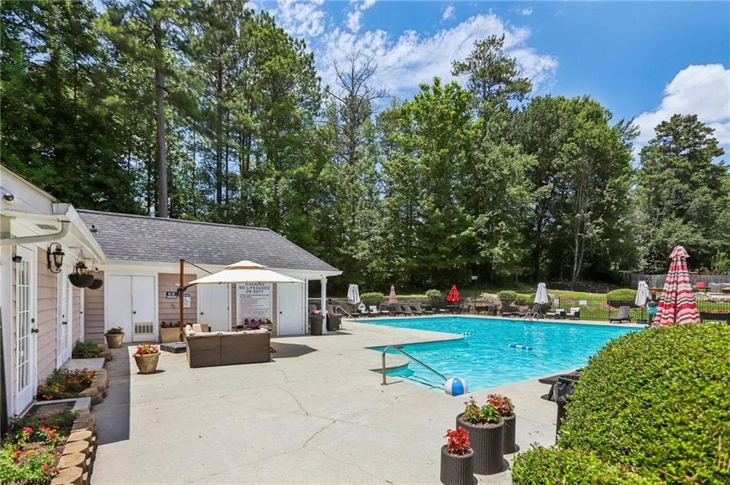 5 bedroom, 3 bathroom, 2,724 sq ft single family residence for sale at 1586 Rice Square, Lithonia, GA 30058 — photo 6
