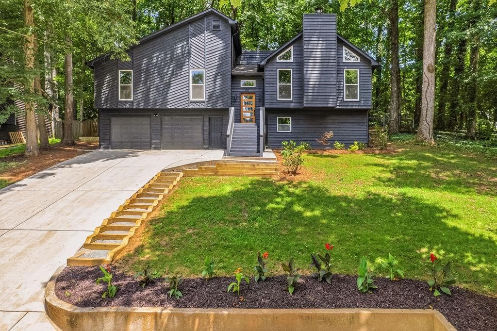 4 bedroom, 3 bathroom, 2,300 sq ft single family residence for sale at 85 Geraldine Drive, Smyrna, GA 30082 — photo 7