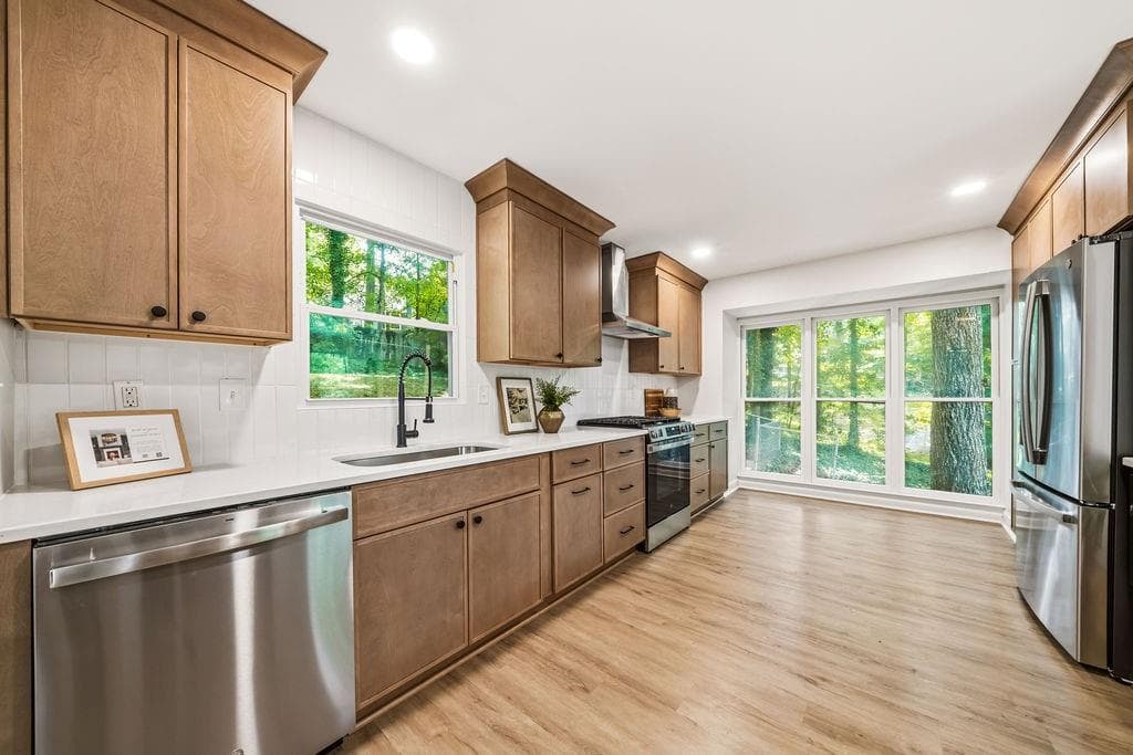 4 bedroom, 3 bathroom, 2,300 sq ft single family residence for sale at 85 Geraldine Drive, Smyrna, GA 30082 — photo 5