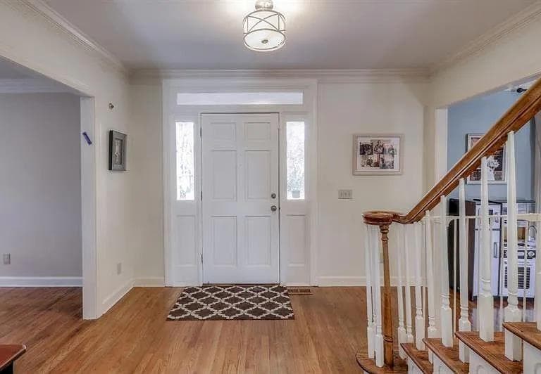 4 bedroom, 4 bathroom, 3,327 sq ft single family residence for rent at 555 Greenland Road, Sandy Springs, GA 30342 for $4,500 a month — photo 2