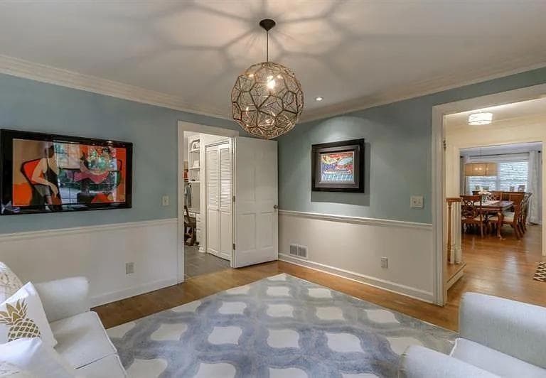 4 bedroom, 4 bathroom, 3,327 sq ft single family residence for rent at 555 Greenland Road, Sandy Springs, GA 30342 for $4,500 a month — photo 5