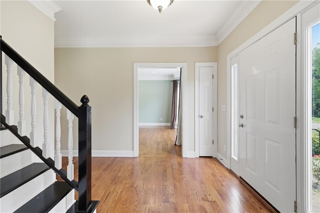 4 bedroom, 3 bathroom, 2,426 sq ft single family residence for sale at 4713 Bedford Glenn, Flowery Branch, GA 30542 — photo 2