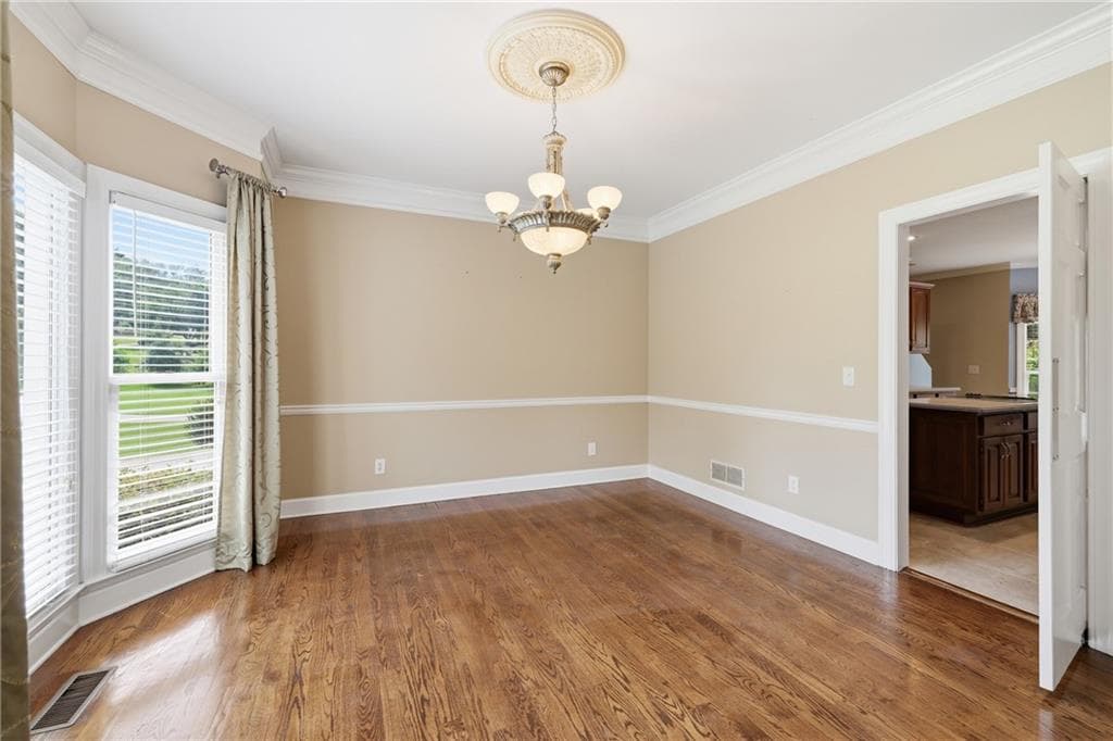 4 bedroom, 3 bathroom, 2,426 sq ft single family residence for sale at 4713 Bedford Glenn, Flowery Branch, GA 30542 — photo 6