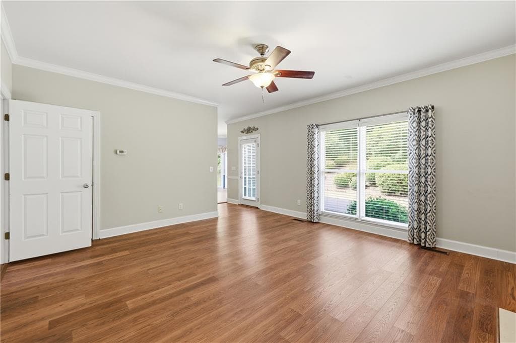 4 bedroom, 3 bathroom, 2,426 sq ft single family residence for sale at 4713 Bedford Glenn, Flowery Branch, GA 30542 — photo 10