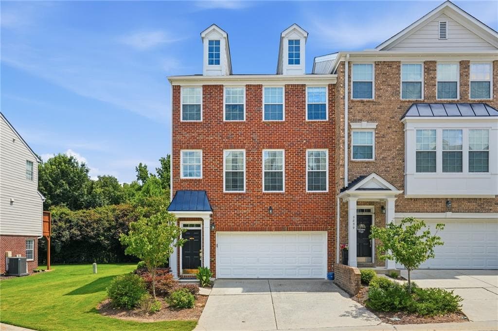 4 bedroom, 4 bathroom, 2,511 sq ft townhouse for sale at 3837 Chattahoochee Summit Drive, Atlanta, GA 30339