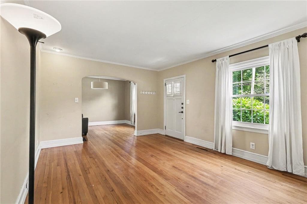 4 bedroom, 1 bathroom, 1,991 sq ft single family residence for sale at 2531 Batavia Street, East Point, GA 30344 — photo 8