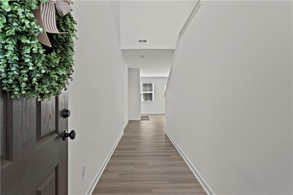 3 bedroom, 3 bathroom, 1,992 sq ft townhouse for sale at 5760 Flint Lane, Cumming, GA 30028 — photo 7