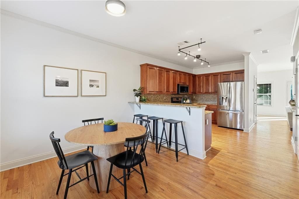 3 bedroom, 3 bathroom, 1,962 sq ft townhouse for sale at 411 Royal Crescent Lane, Canton, GA 30115 — photo 6