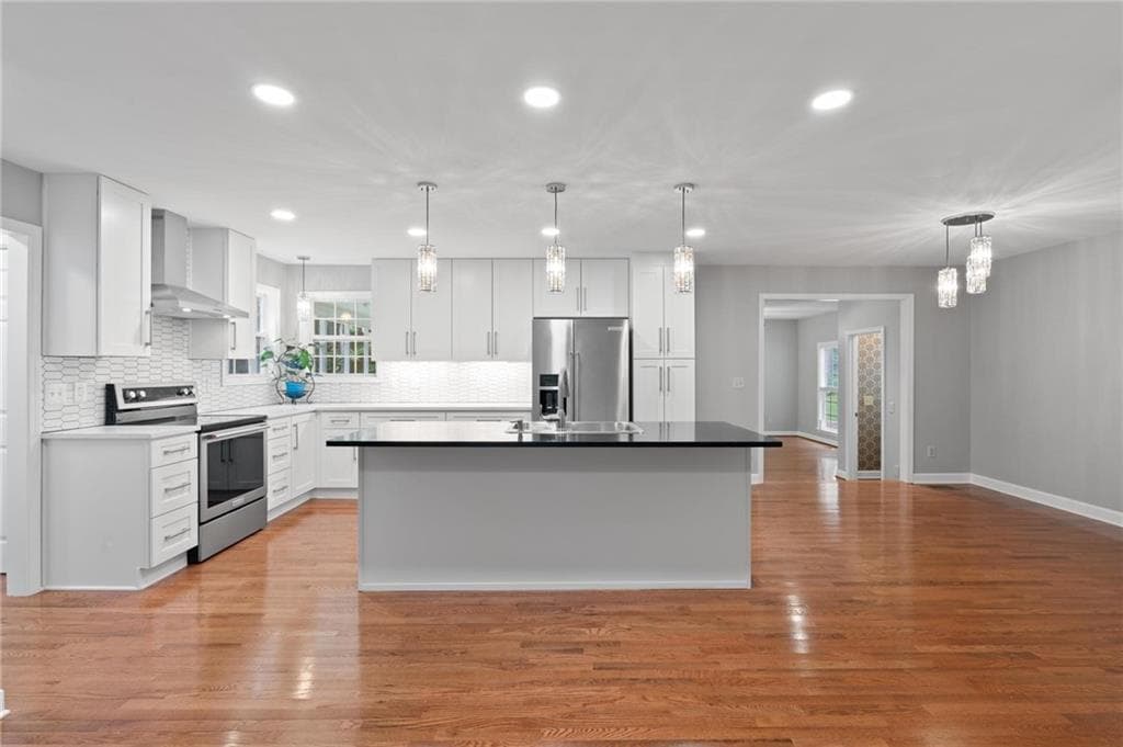 4 bedroom, 3 bathroom, 2,512 sq ft single family residence for sale at 121 Katy Lake Road, Jackson, GA 30233 — photo 6