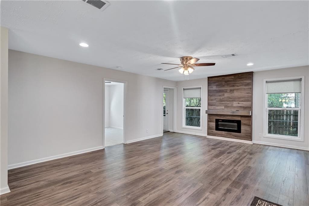 4 bedroom, 3 bathroom, 1,946 sq ft single family residence for rent at 5772 Lilburn Stone Mountain Road, Stone Mountain, GA 30087 for $2,500 a month — photo 6