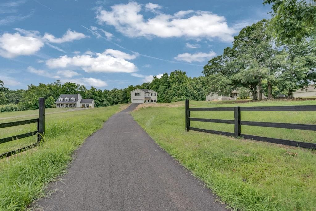 5 bedroom, 3 bathroom, 2,416 sq ft single family residence for sale at 380 Pitts Chapel Road, Newborn, GA 30056 — photo 2