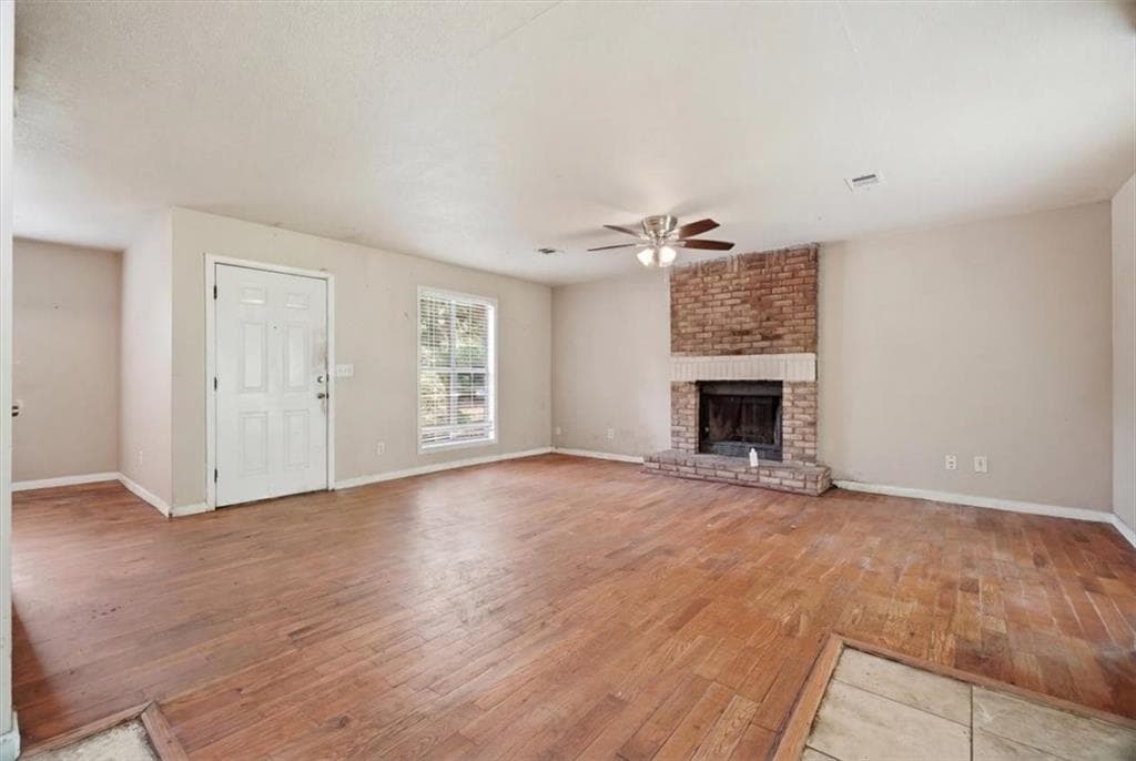 3 bedroom, 3 bathroom, 1,236 sq ft single family residence under contract at 194 Brownlee Road, Atlanta, GA 30331 — photo 8