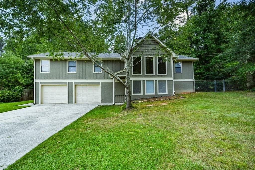 4 bedroom, 3 bathroom, 2,823 sq ft single family residence under contract at 3343 Mill Stream Lane, Marietta, GA 30060