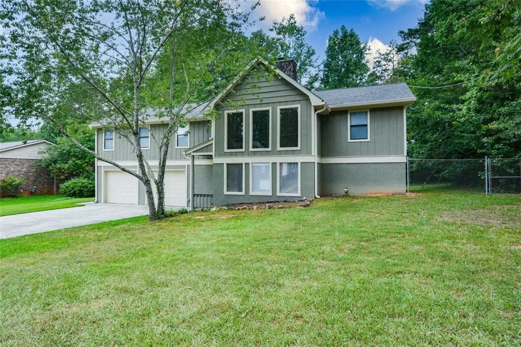 4 bedroom, 3 bathroom, 2,823 sq ft single family residence under contract at 3343 Mill Stream Lane, Marietta, GA 30060 — photo 2