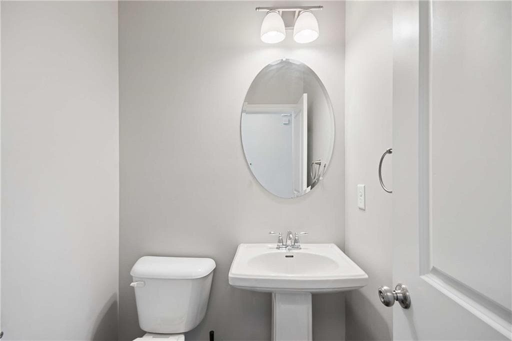 3 bedroom, 3 bathroom, 1,824 sq ft single family residence for sale at 1780 Westmoreland Lane, Atlanta, GA 30318 — photo 9